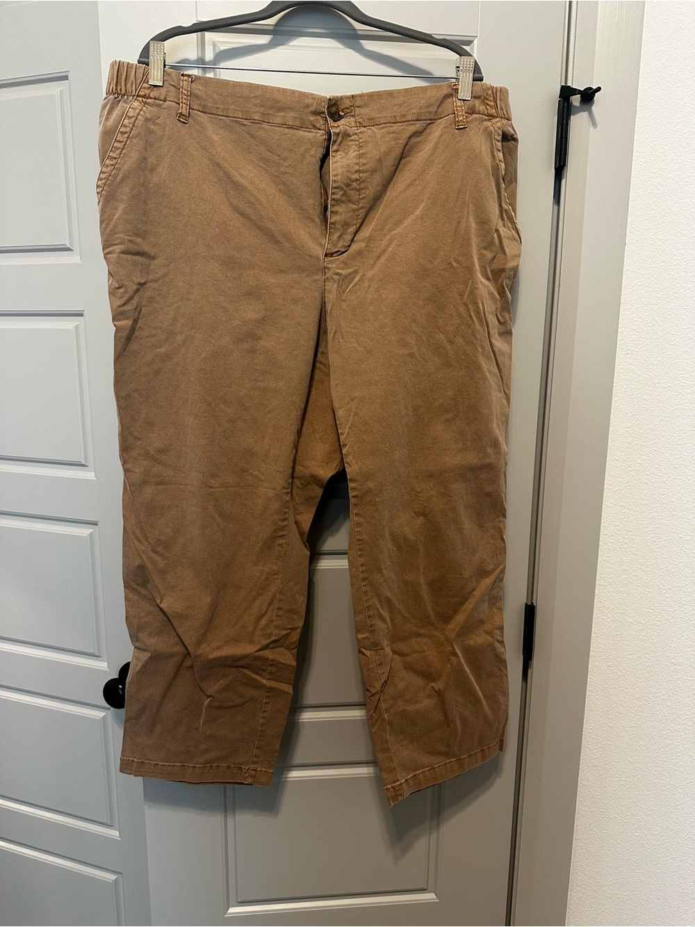 Old Navy Women's Corduroy Pants — Brown khaki